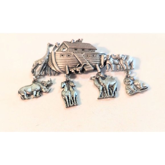 Vintage Noah's Ark Bible Christianity Brooch Pin Silver Tone Metal Signed JJ - Picture 2 of 6